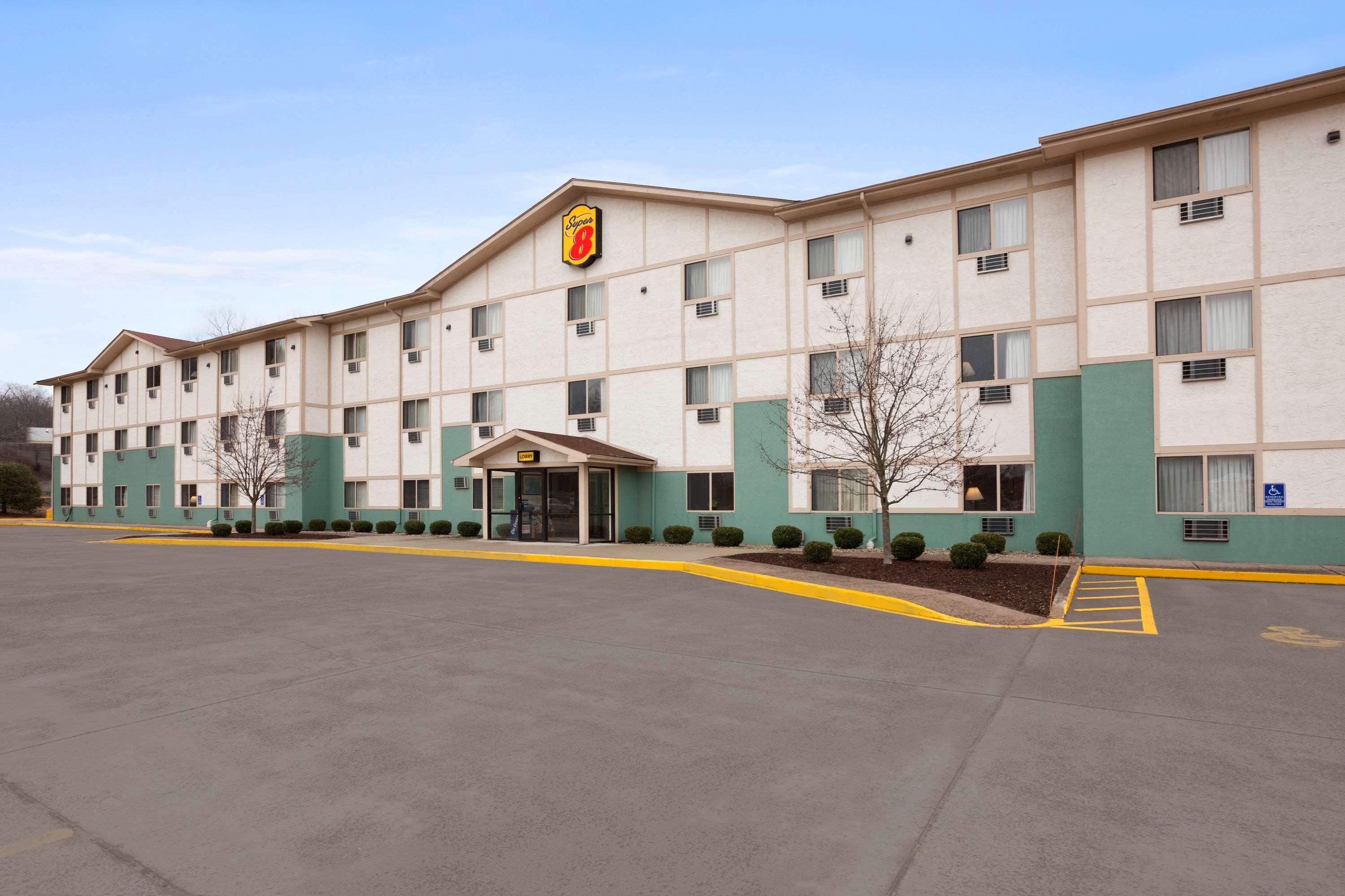 Hotel Super 8 By Wyndham Cromwell/Middletown Exterior foto